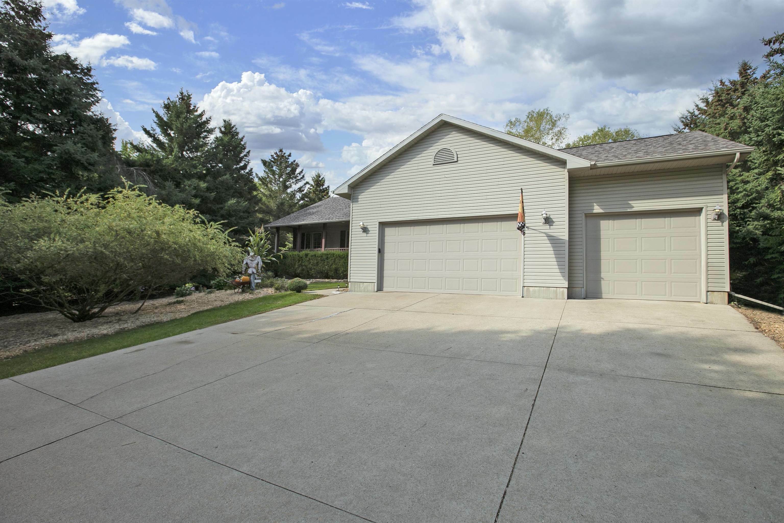 Property Photo:  8431 Samuel Drive  WI 54947 