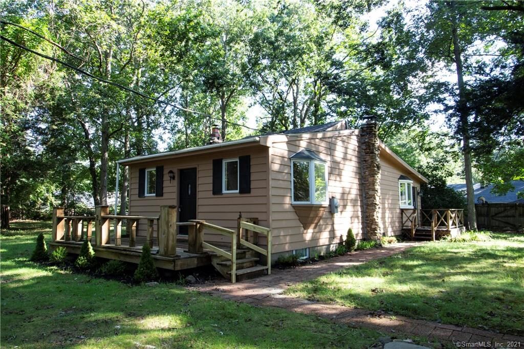 Property Photo: 25 Dogwood Lane CT 06437