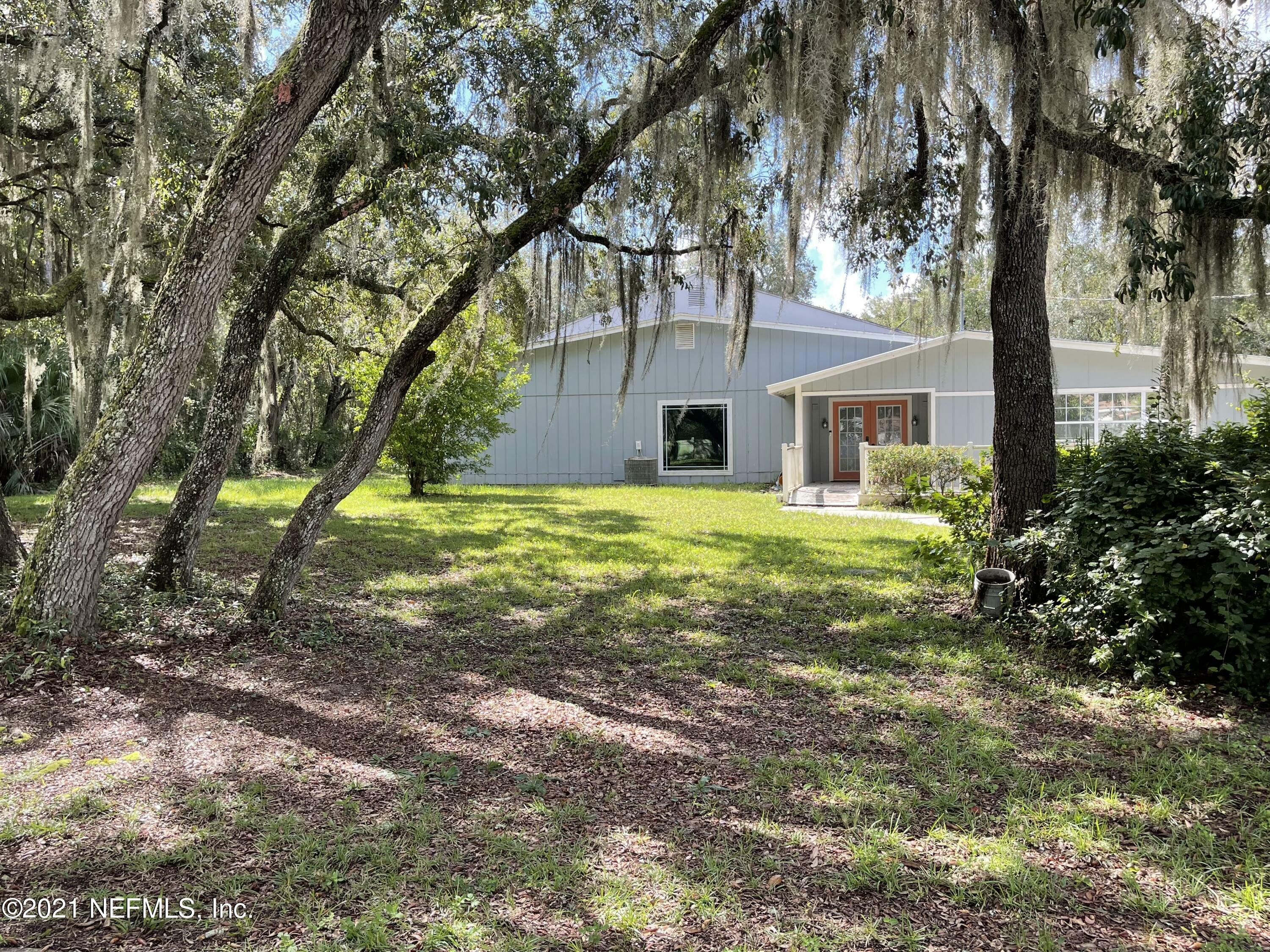 Property Photo: 162 Keuka Road FL 32148