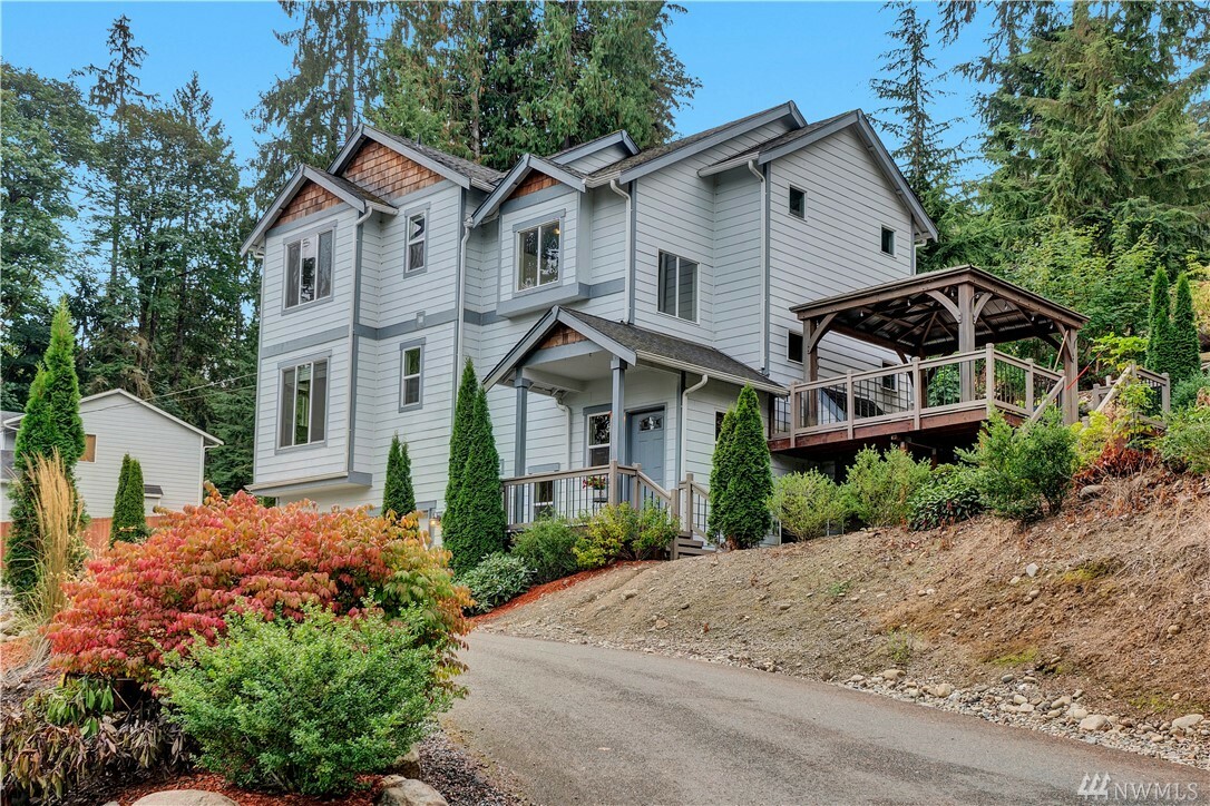 Property Photo:  27530 175th Place SE  WA 98272 