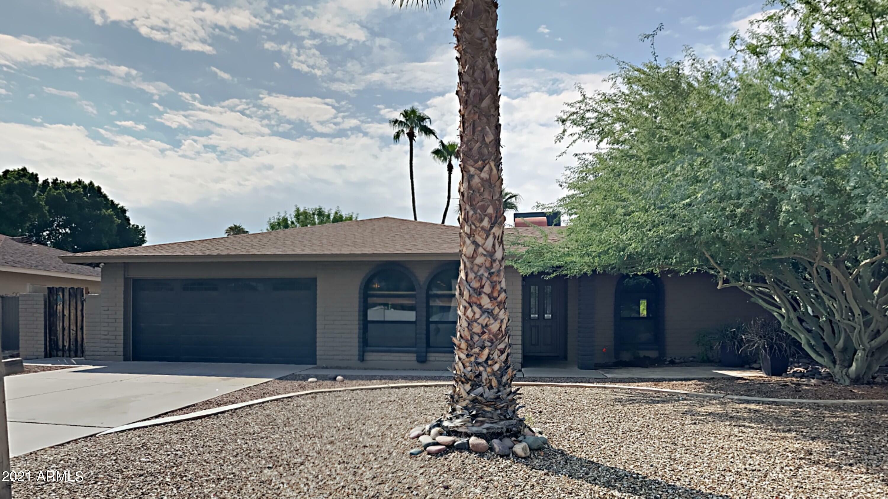 Property Photo:  941 E Vaughn Street  AZ 85283 