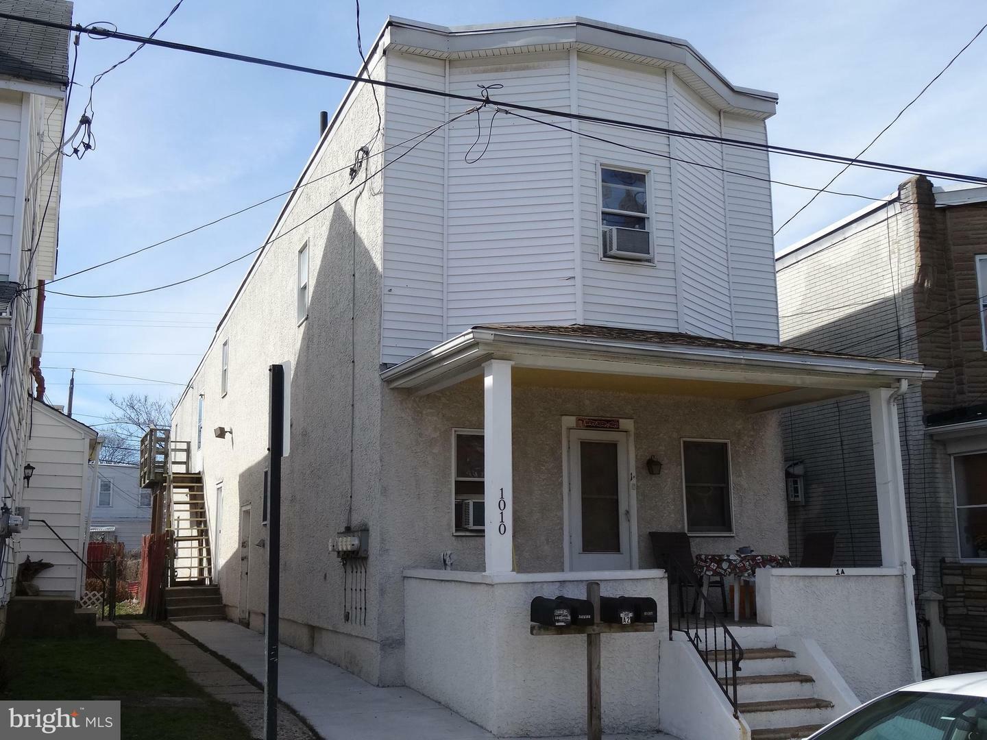 Property Photo: 1010 Yates Avenue PA 19061