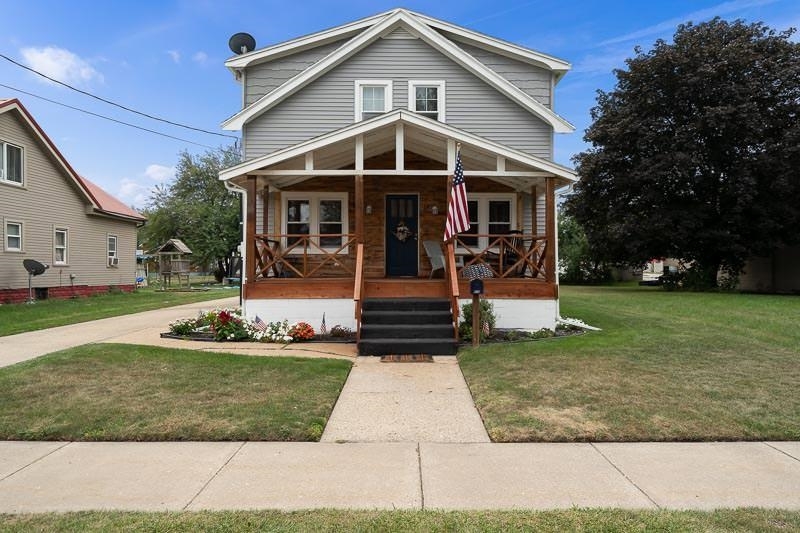 Property Photo:  916 Ingersoll  IL 61080 