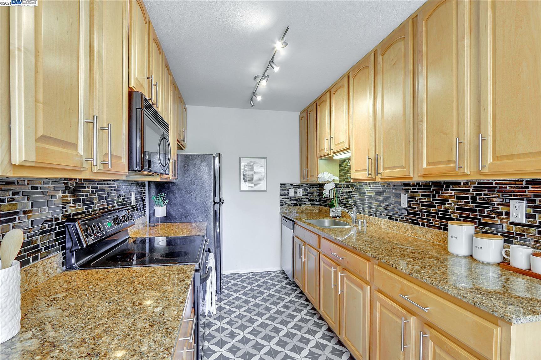 Property Photo:  1240 Walker Ave 305  CA 94596 