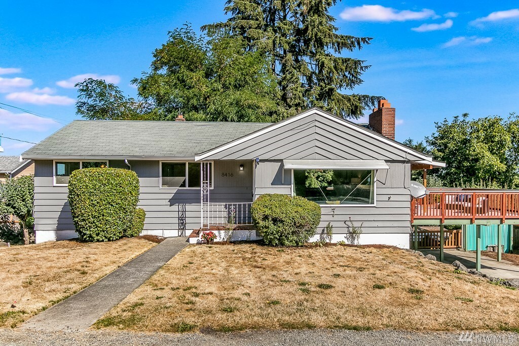 Property Photo:  8416 S 123rd Place  WA 98178 