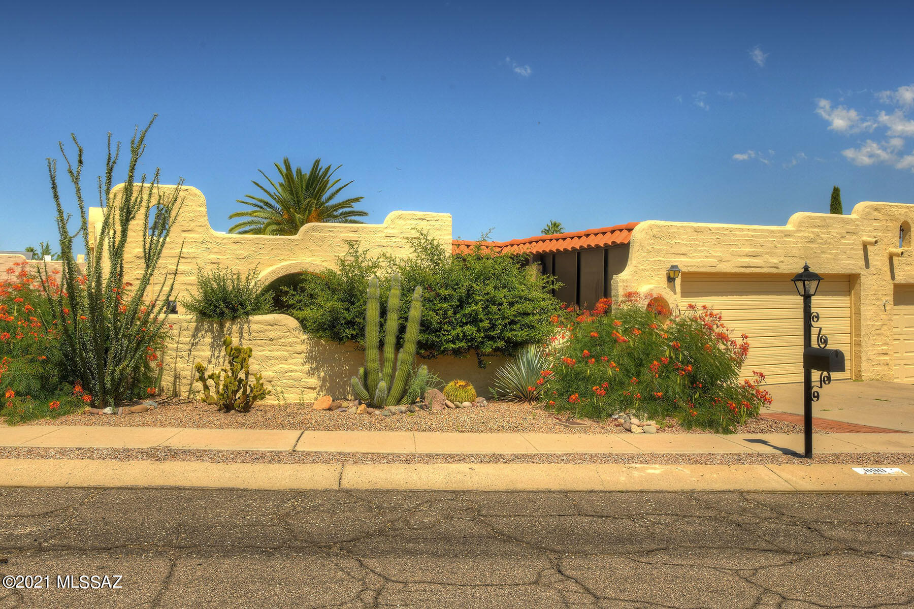 Property Photo: 890 W Vereda Calma AZ 85614
