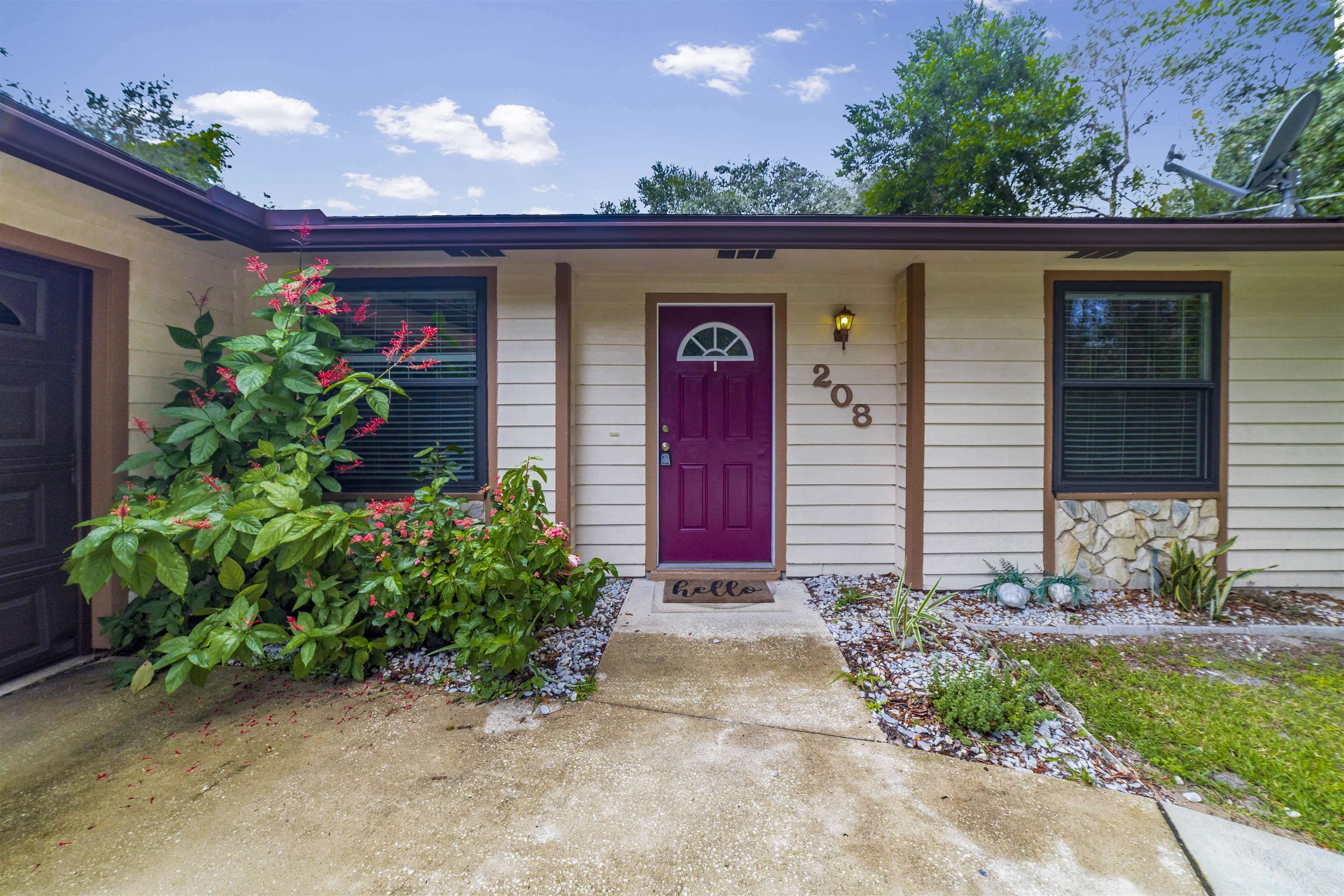 Property Photo:  208 Jasmine Rd  FL 32086 