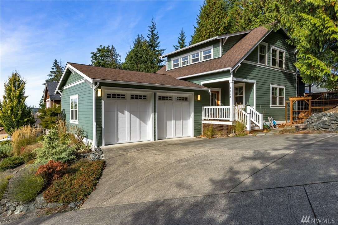 Property Photo: 1226 Geneva Hills Rd WA 98229