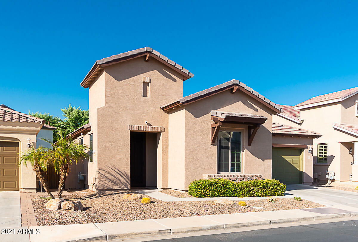 Property Photo:  150 W Hackberry Drive  AZ 85248 