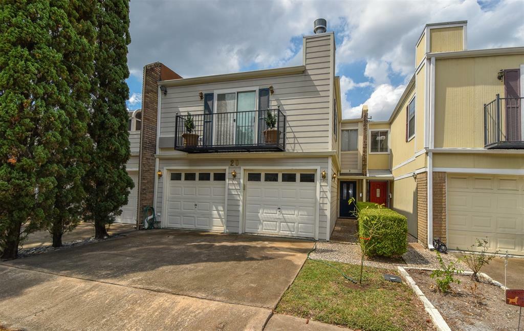 Property Photo:  20 Townhouse Court  TX 77401 