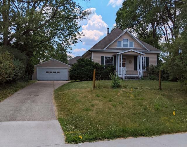 Property Photo:  512 S S 3rd St Street  IA 50010 