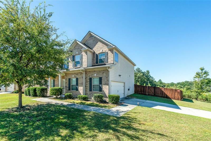 Property Photo: 7672 Wrotham Circle GA 30349