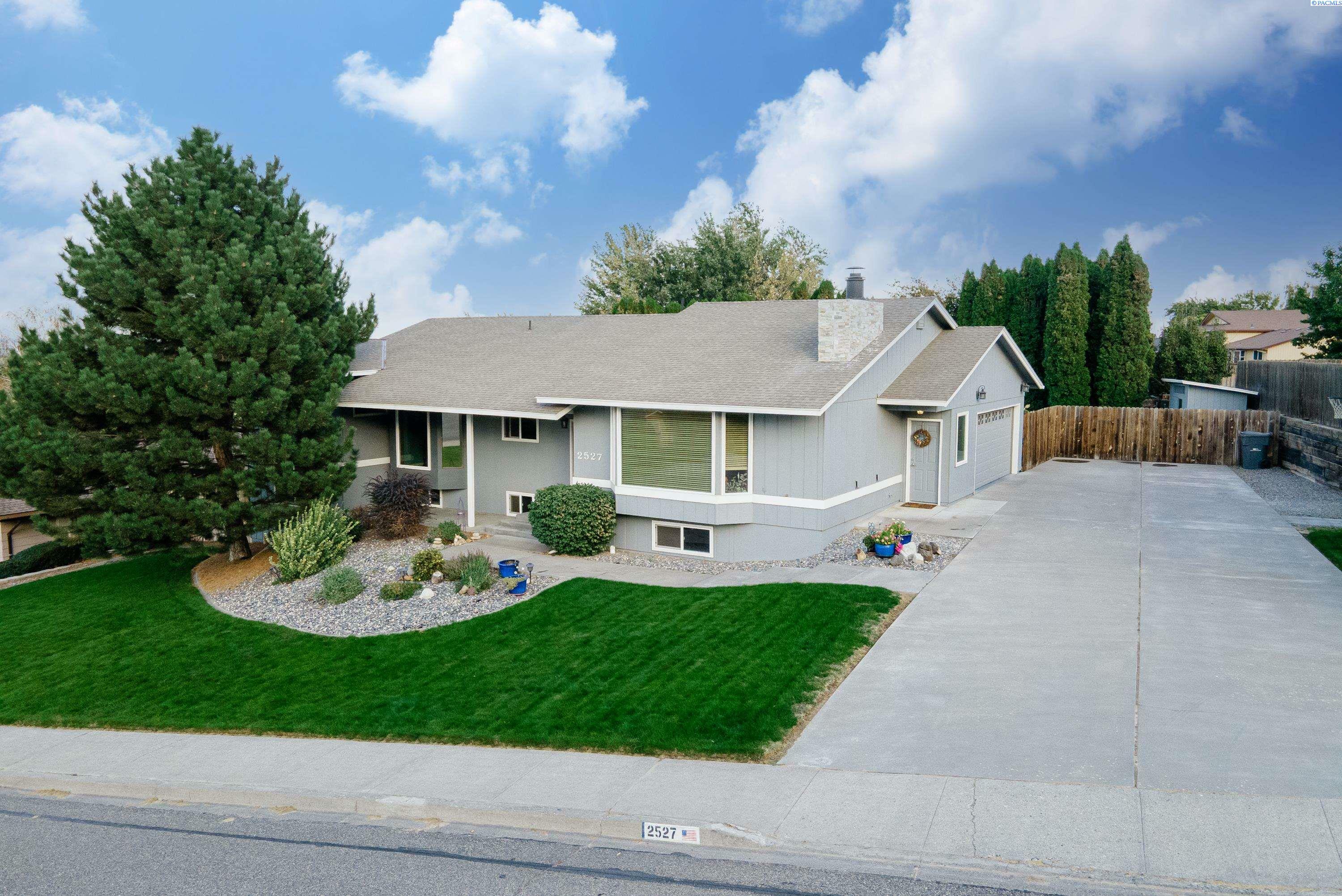 Property Photo:  2527 S Irving St.  WA 99338 