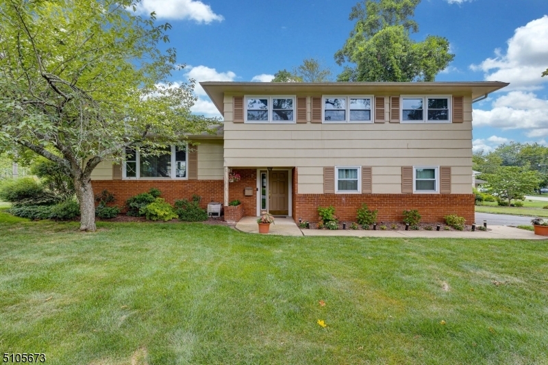 Property Photo:  2 Spring Garden Dr  NJ 07940 