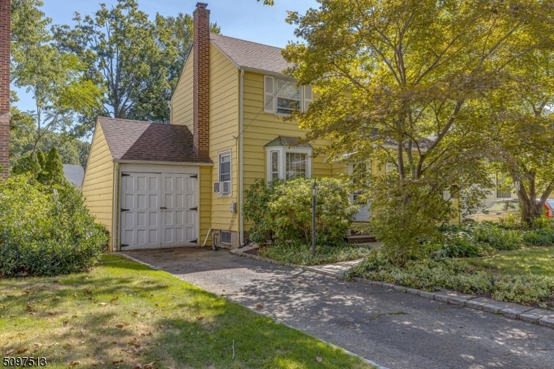 Property Photo:  93 Meisel Ave  NJ 07081 