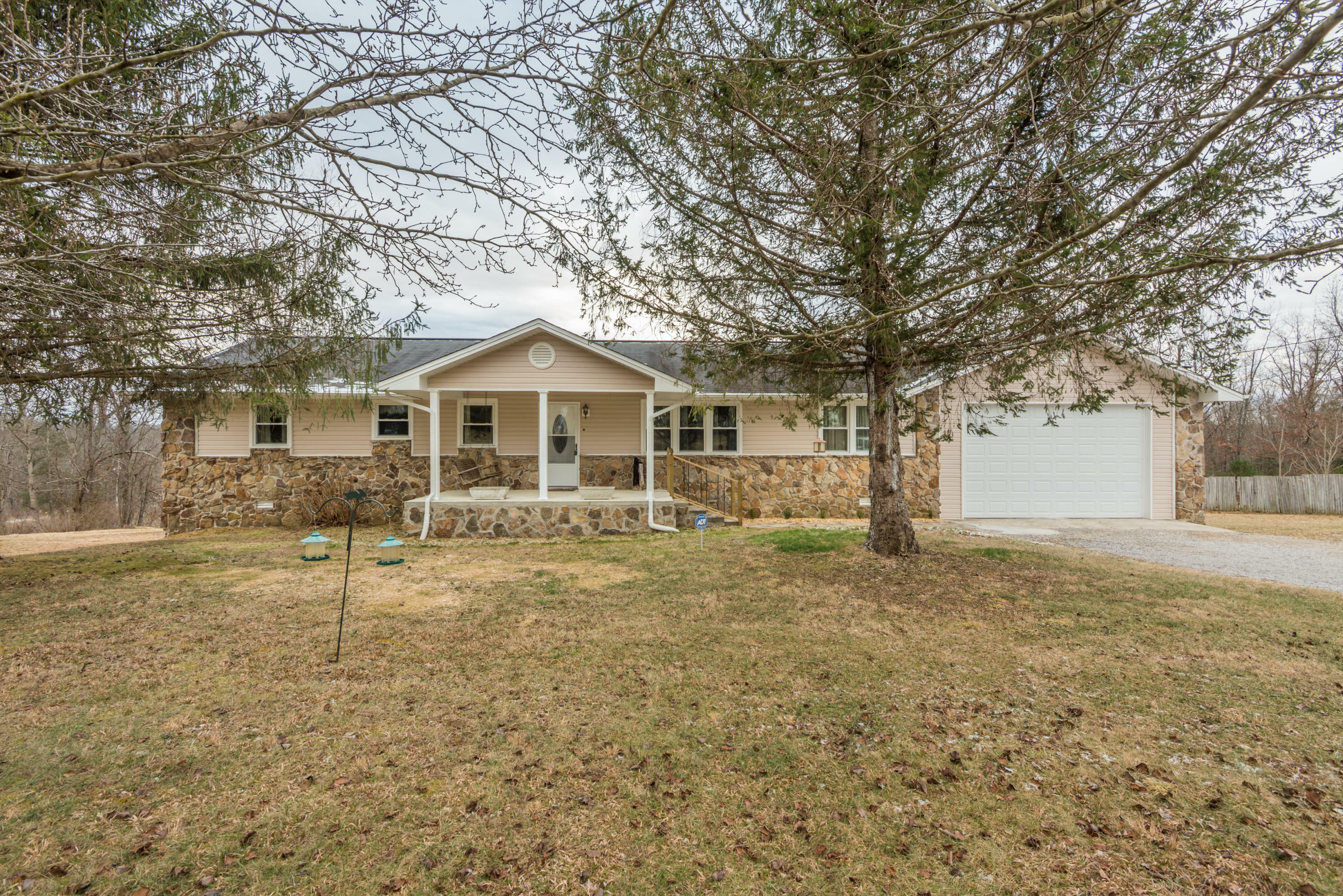 Property Photo:  381 W Creston Rd  TN 38571 