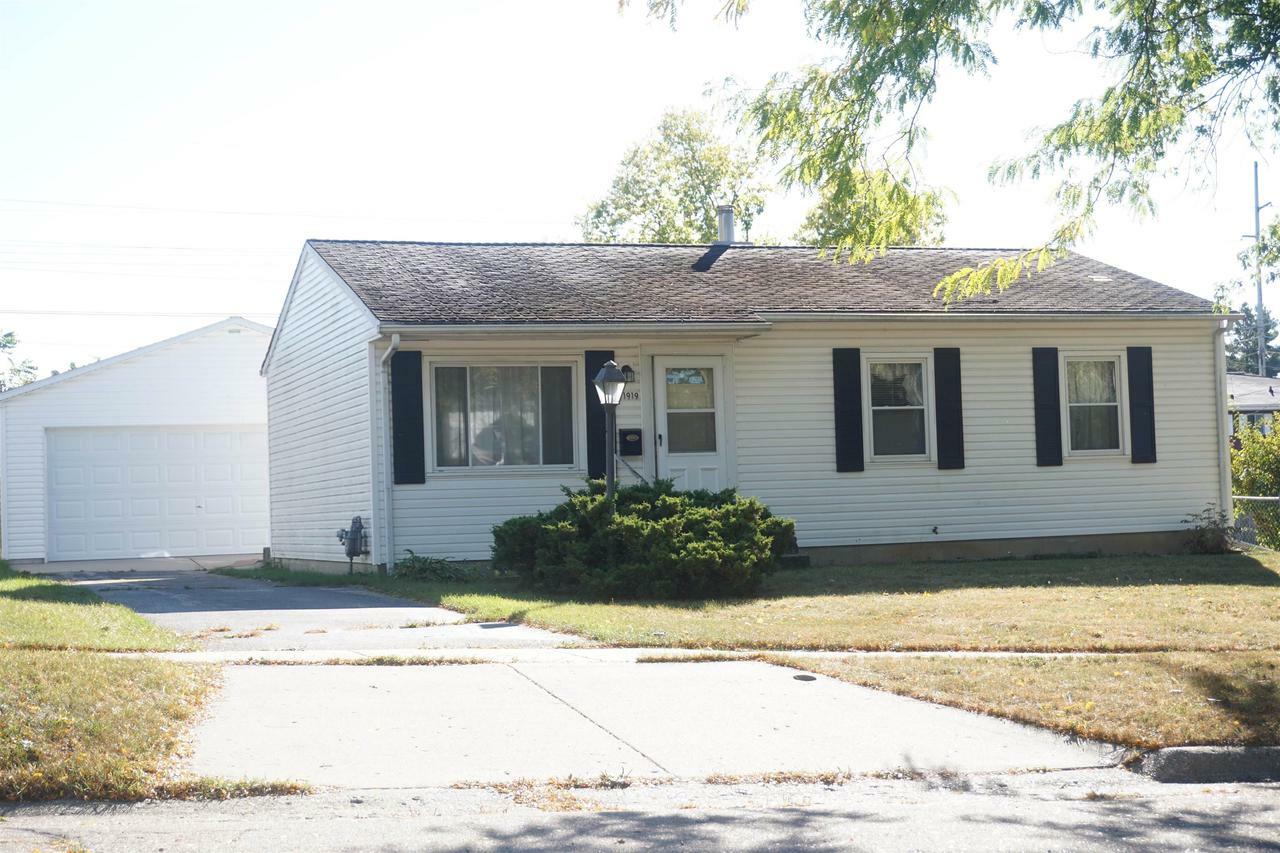 Property Photo:  1919 Grant St  WI 53511 