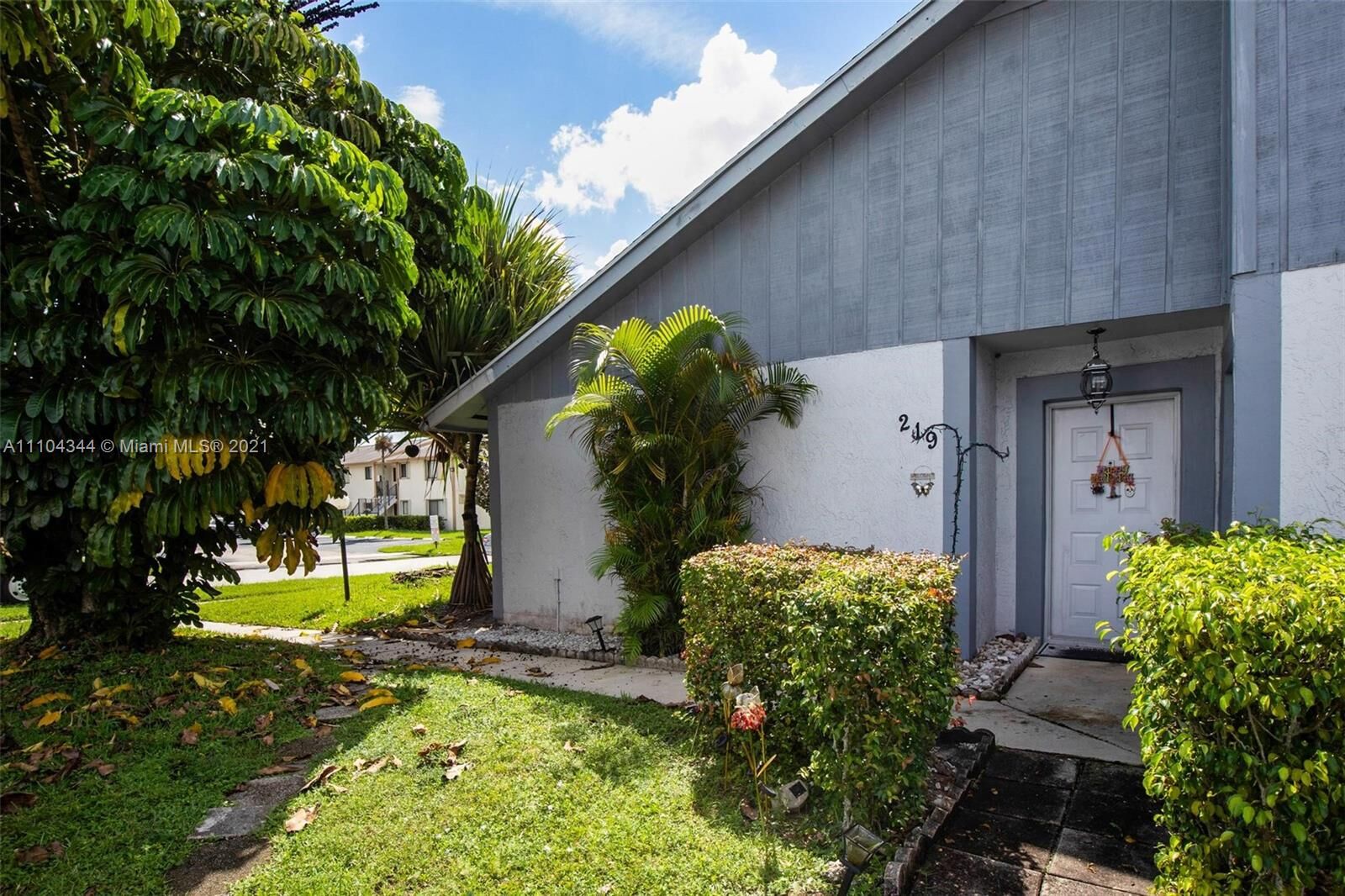 Property Photo: 219 NW 60th Ave 219 FL 33063