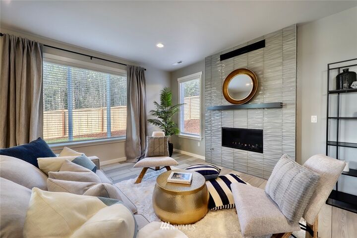 Property Photo: 17844 Sunrise Ridge Avenue NE WA 98370