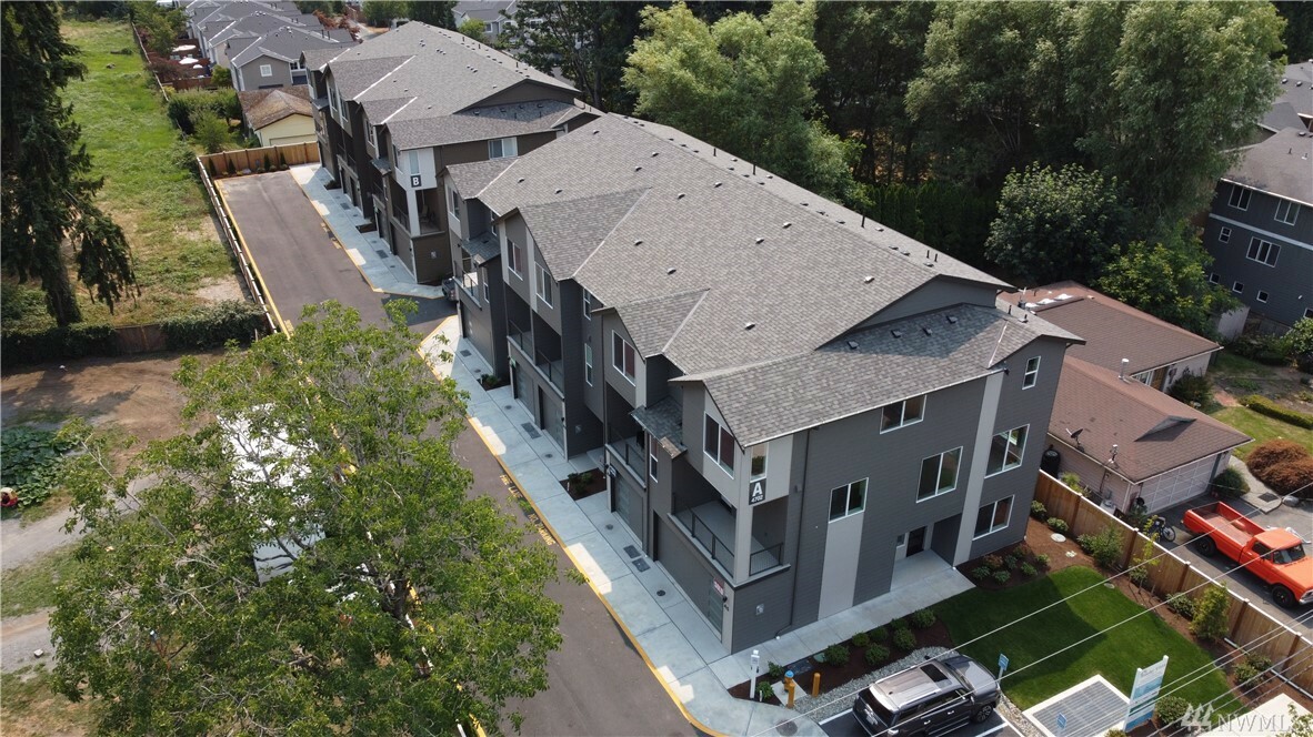 Property Photo: 4702 164th St SW A4 WA 98087
