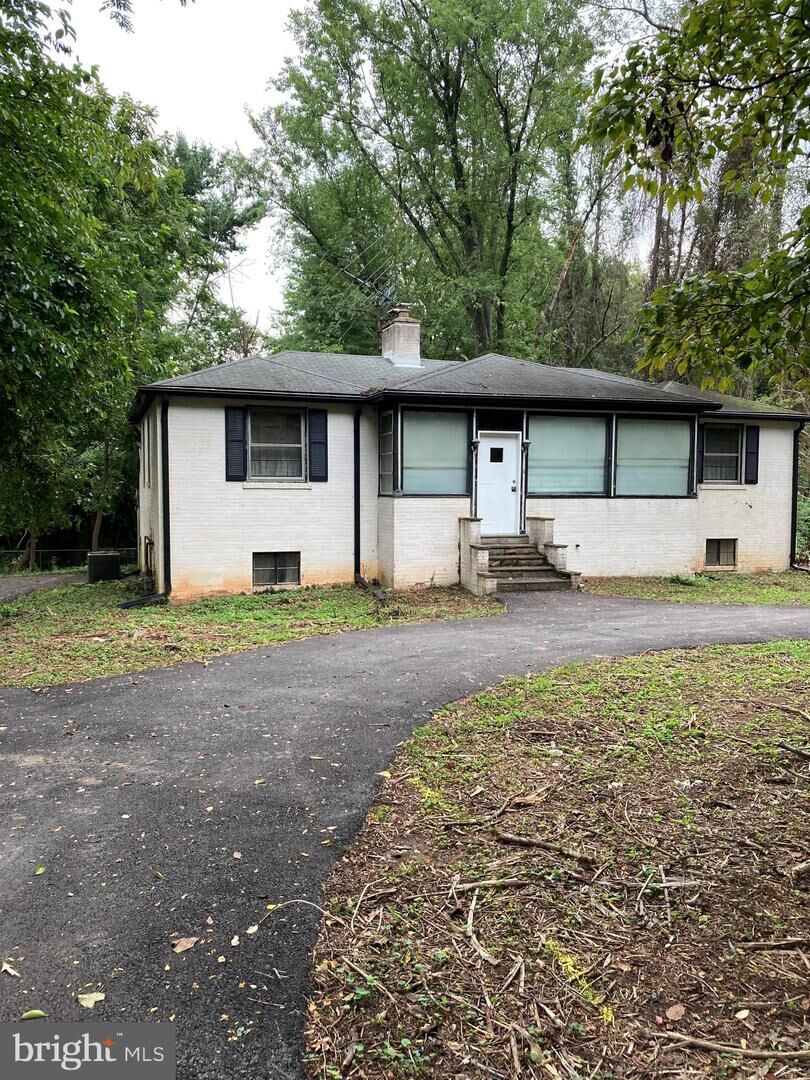 Property Photo:  2873 Hideaway Road  VA 22031 