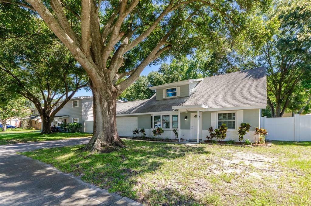 Property Photo:  7212 Amhurst Way  FL 33764 