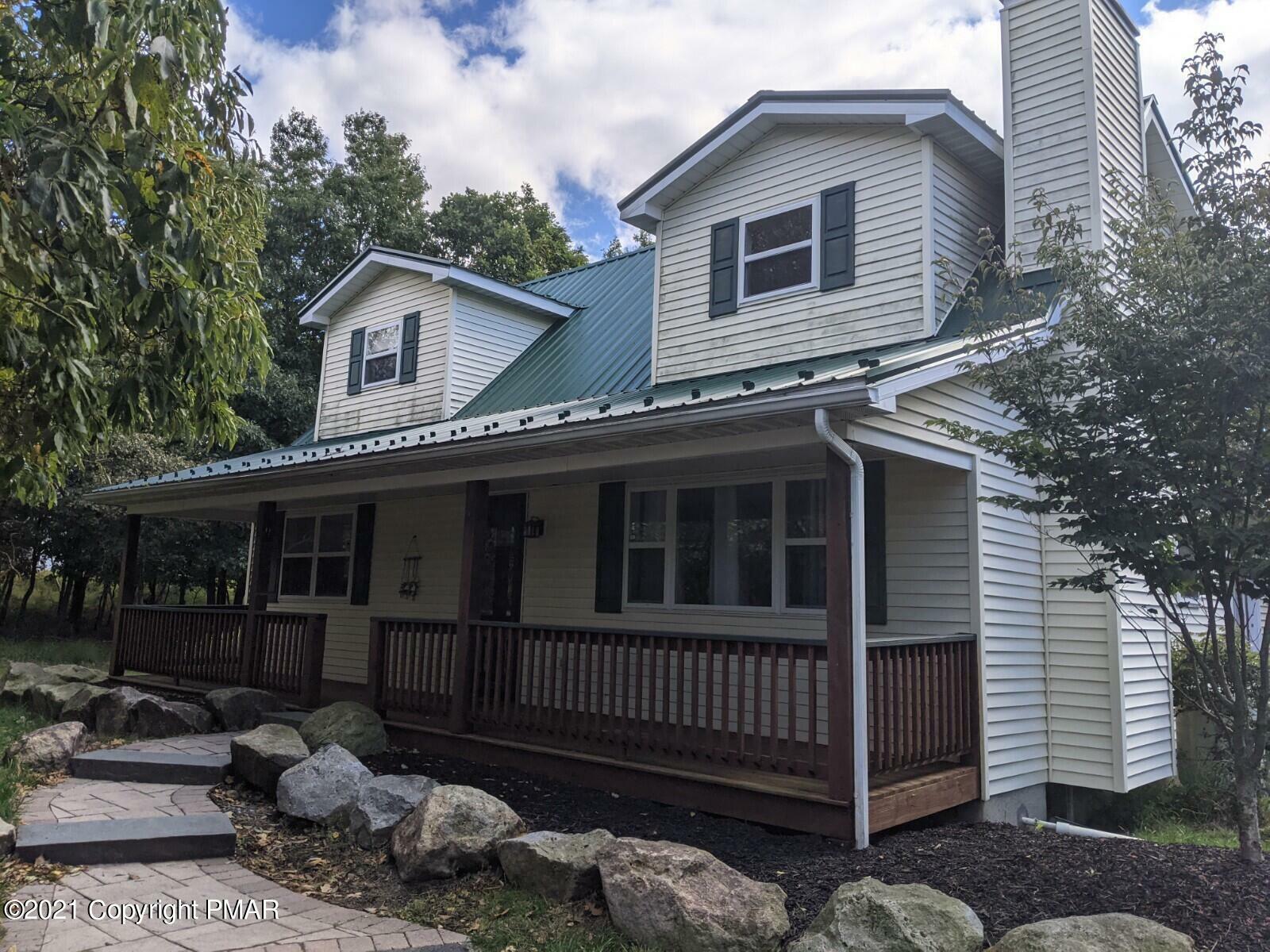 Property Photo:  667 Twisted Oak Lane  PA 18330 