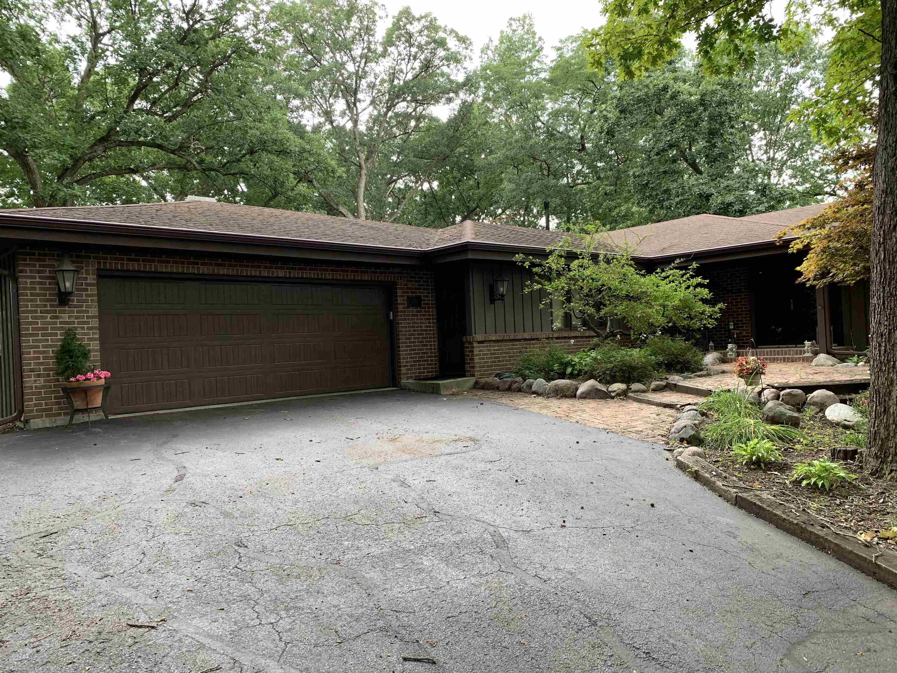 2425 Cerro Vista Drive  Rockford IL 61107 photo