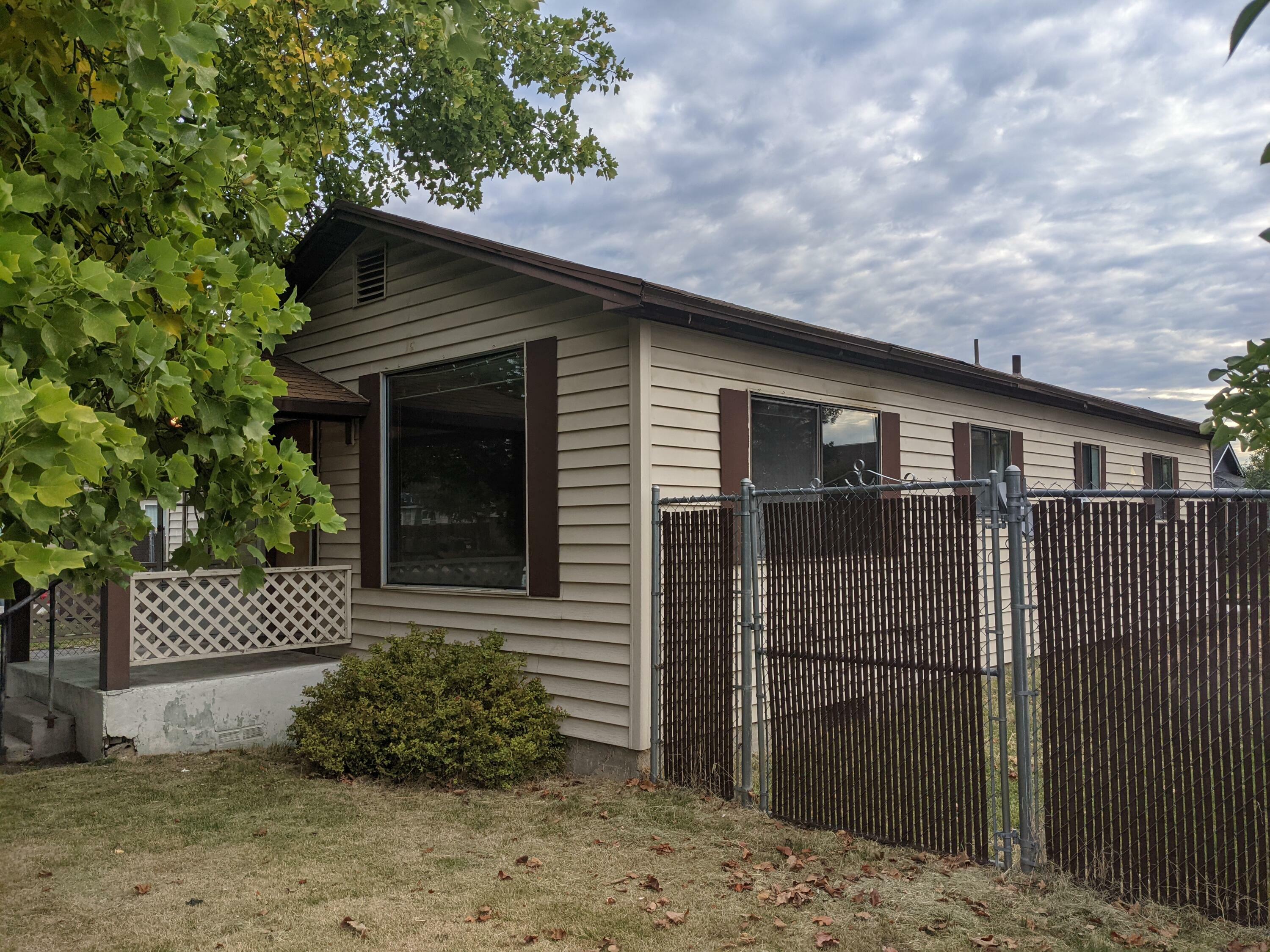 Property Photo:  2518 Tennessee Drive  OR 97501 