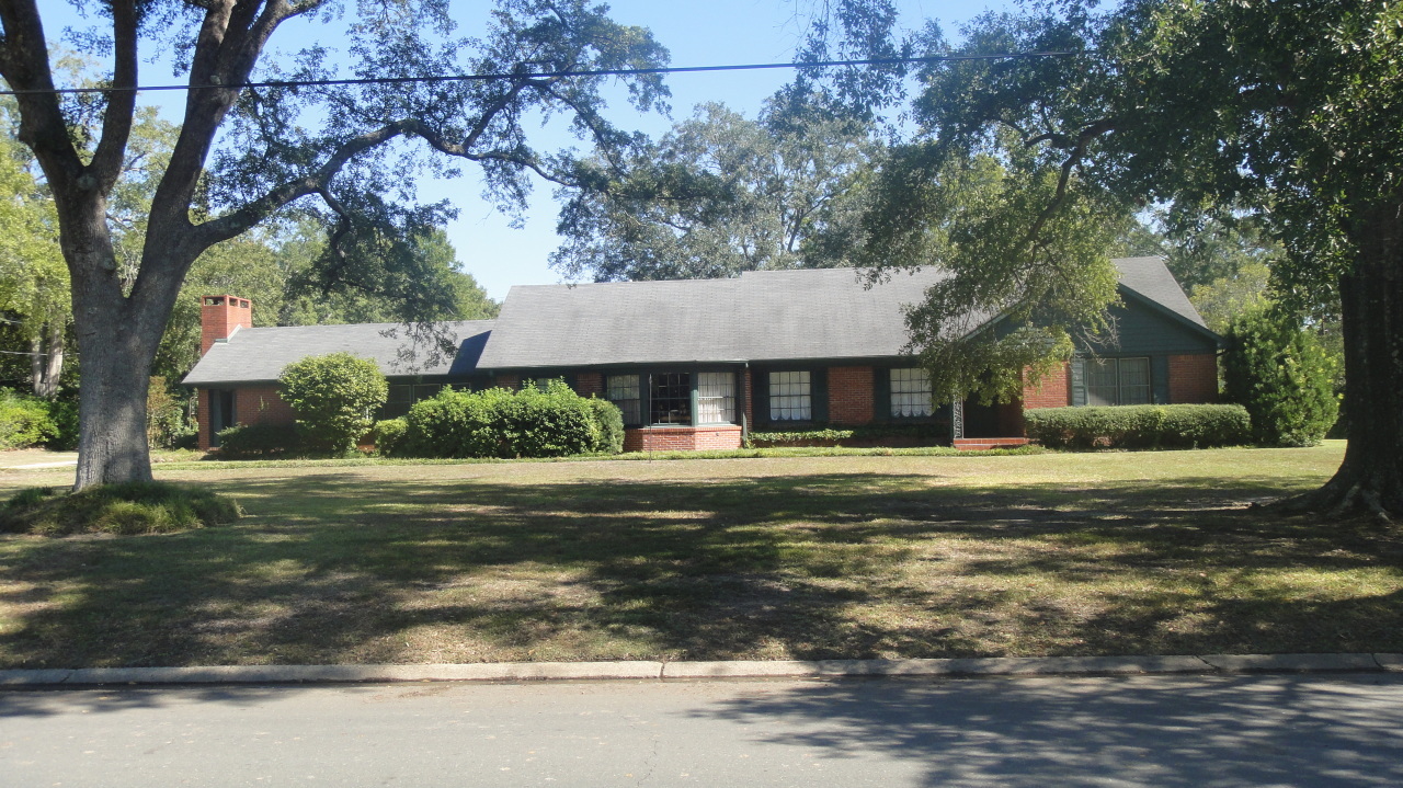 Property Photo:  700 Texas St  LA 70634 