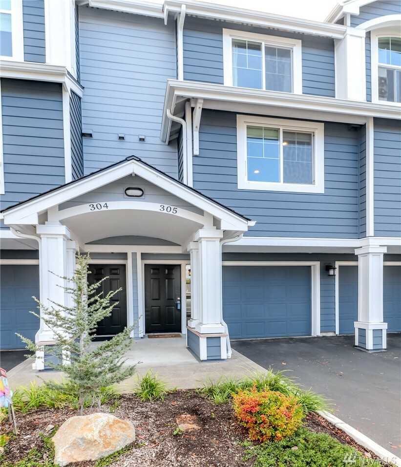 Property Photo: 16125 Juanita Woodinville 305 WA 98011