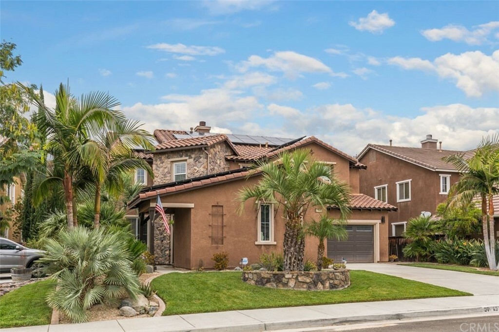 Property Photo:  27445 Murrieta Oaks Avenue  CA 92562 