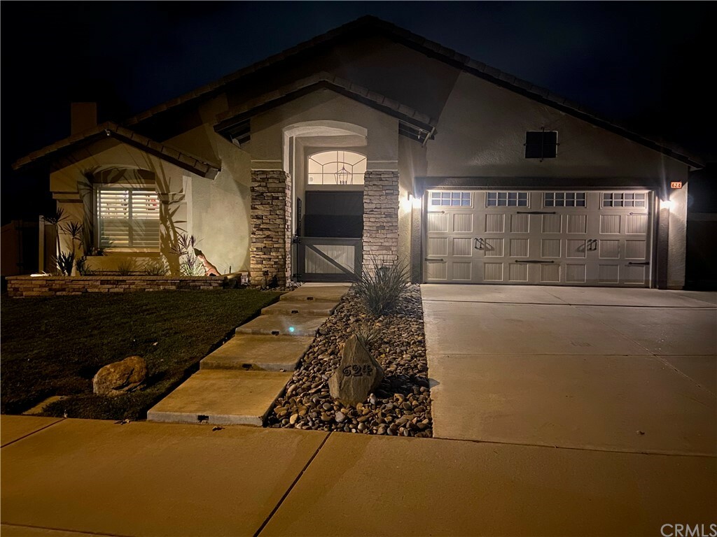 Property Photo:  624 Brookside Lane  CA 92223 