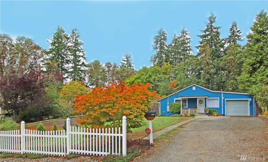 Property Photo: 2829 Clare Ave WA 98310