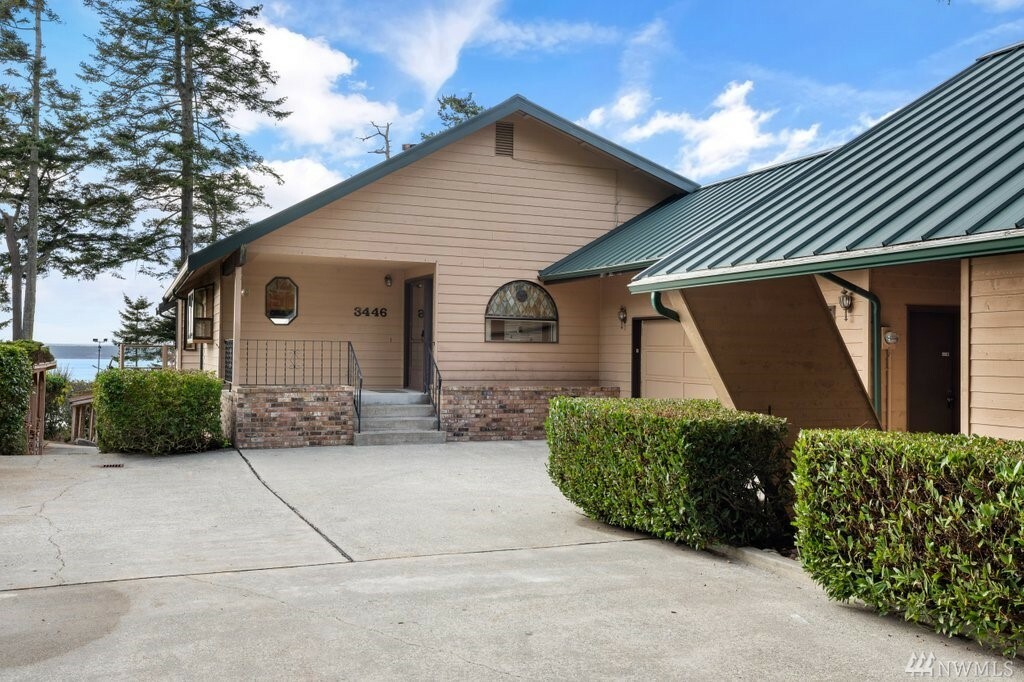 Property Photo:  3446 Marine View Dr  WA 98253 