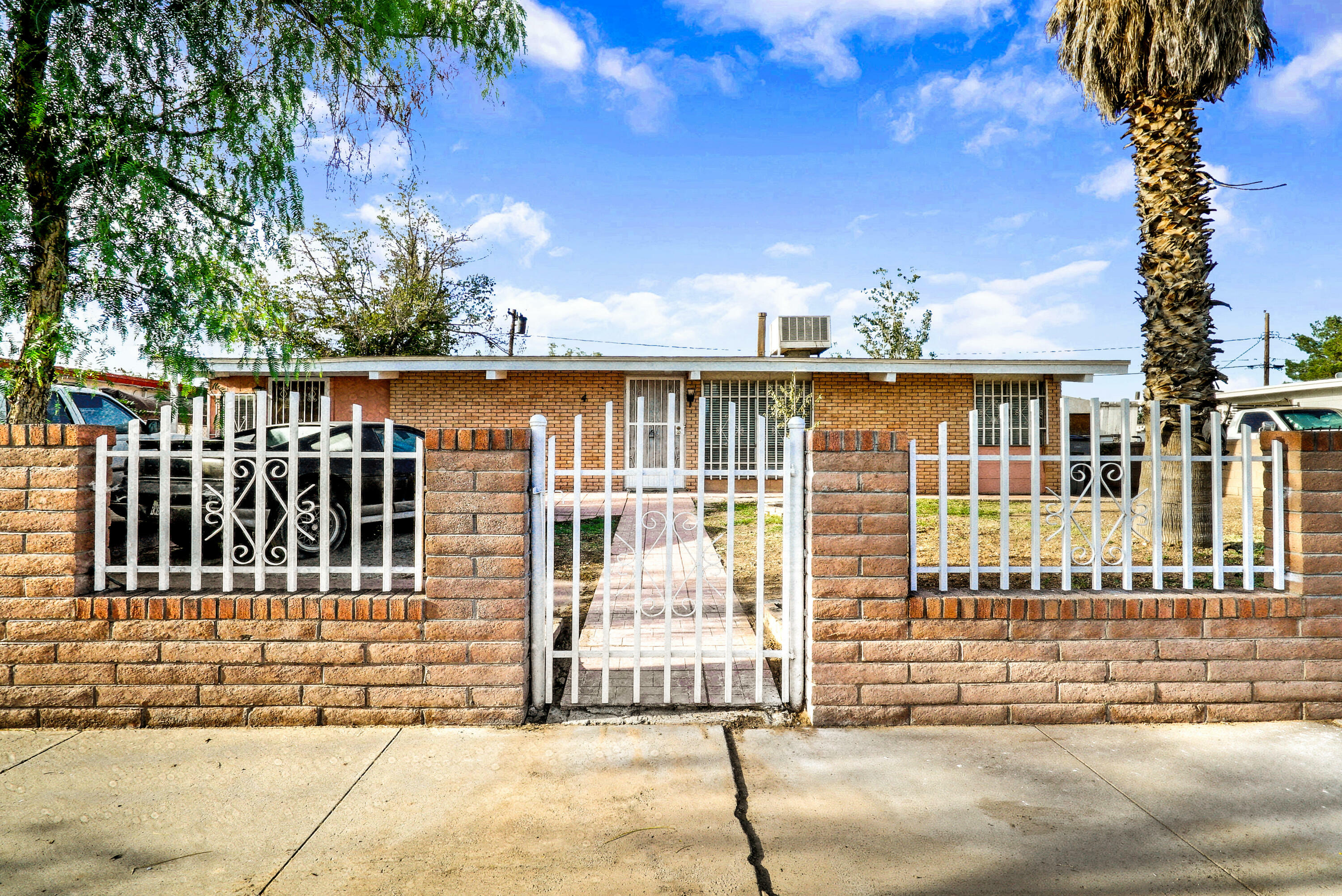 Property Photo:  433 Jensen Avenue  TX 79915 