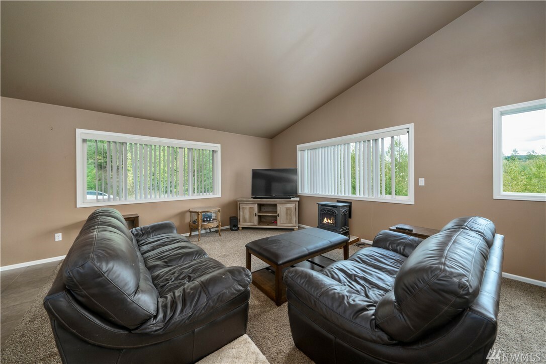 Property Photo: 629 Joy St WA 98328