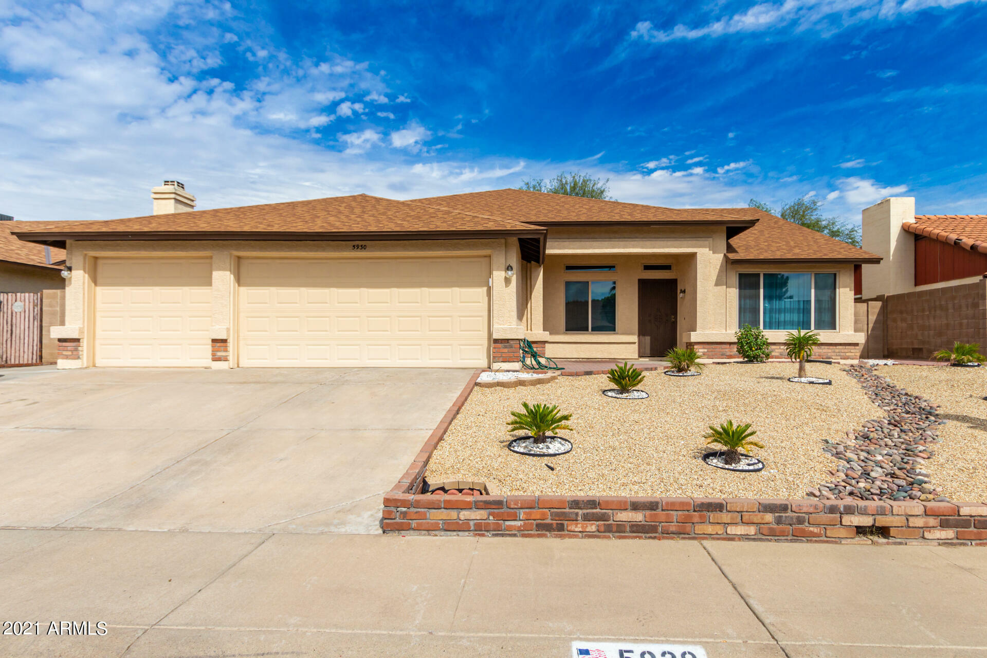 Property Photo:  5930 W Garden Drive  AZ 85304 