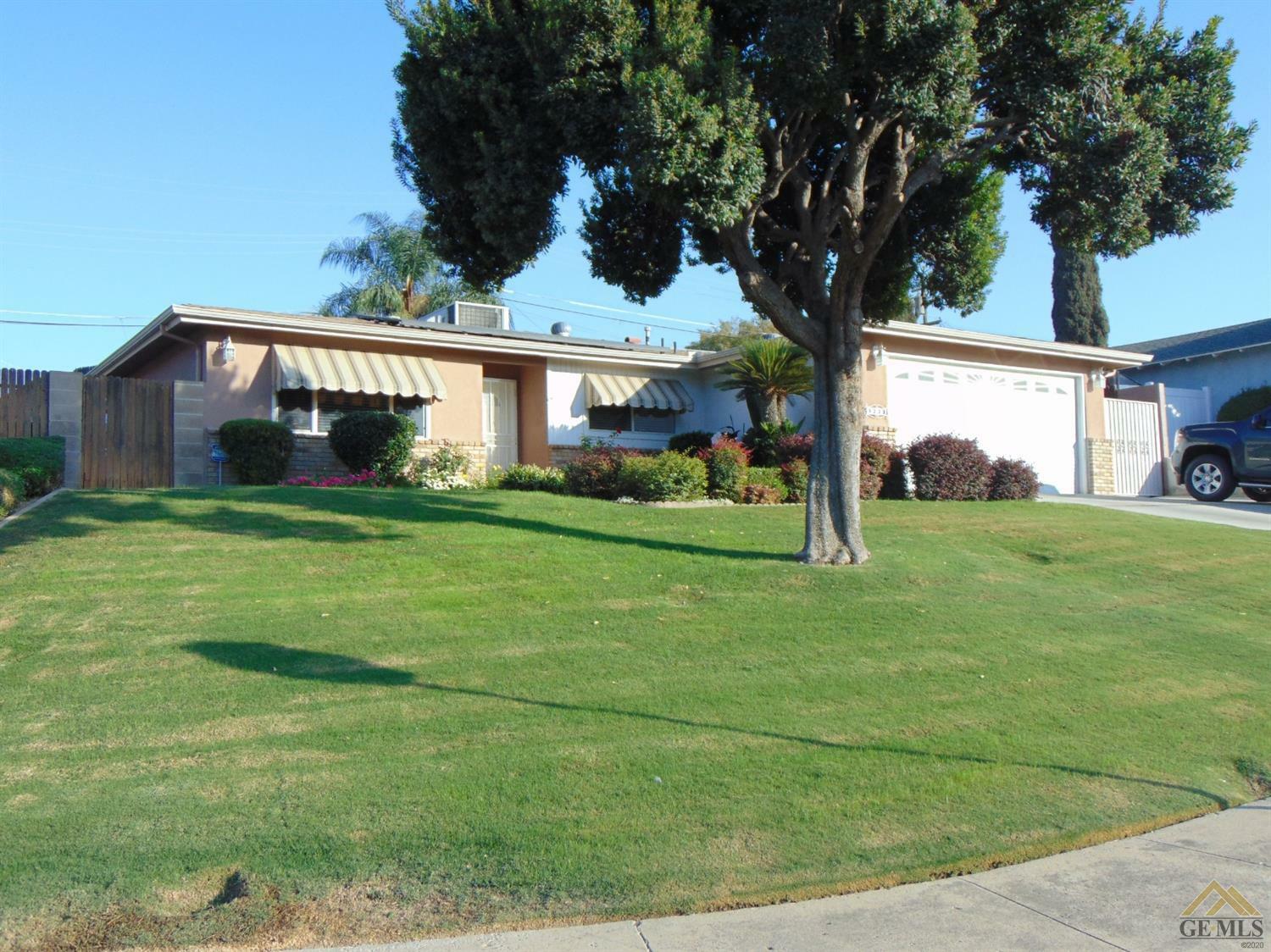 Property Photo:  3221 Ridgedale Street  CA 93306 