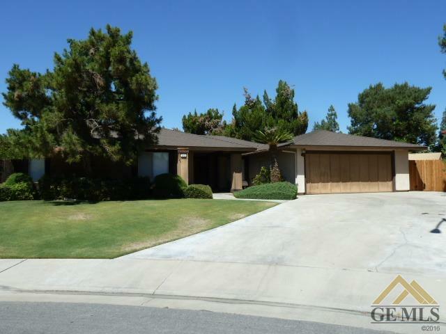 Property Photo:  5400 Burning Tree Court  CA 93309 