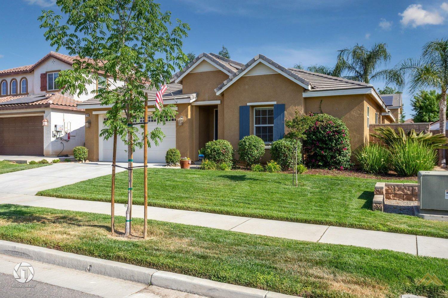 Property Photo:  9706 Oporto Way  CA 93306 