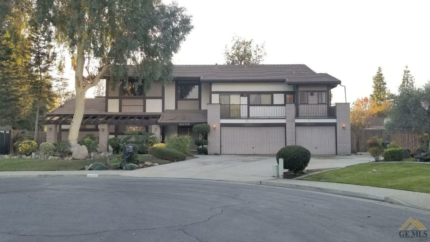 Property Photo:  8008 Corte Rey  CA 93309 