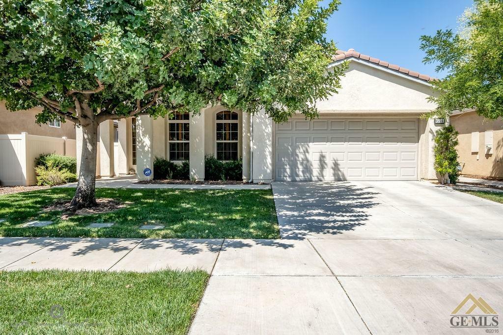 6114 Barcelona Drive  Bakersfield CA 93306 photo