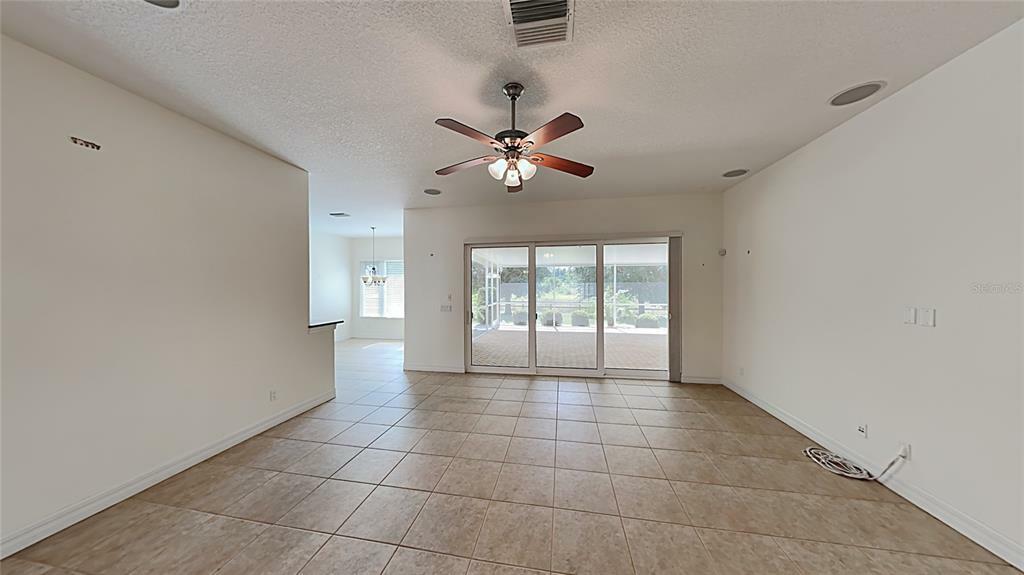 Property Photo:  512 Rimini Vista Way  FL 33573 