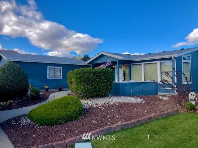 Property Photo: 1706 Clark Drive WA 98801