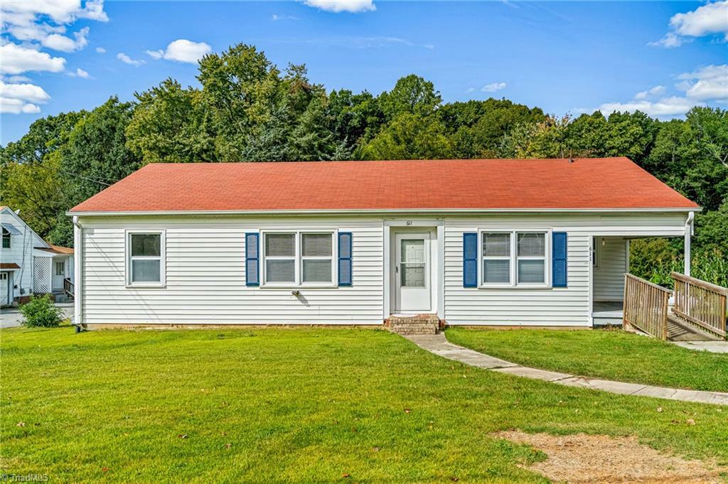 Property Photo:  611 Polo Road  NC 27106 