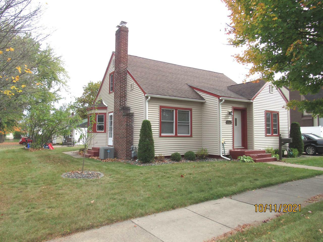 Property Photo:  709 Spruce Street  WI 54452 