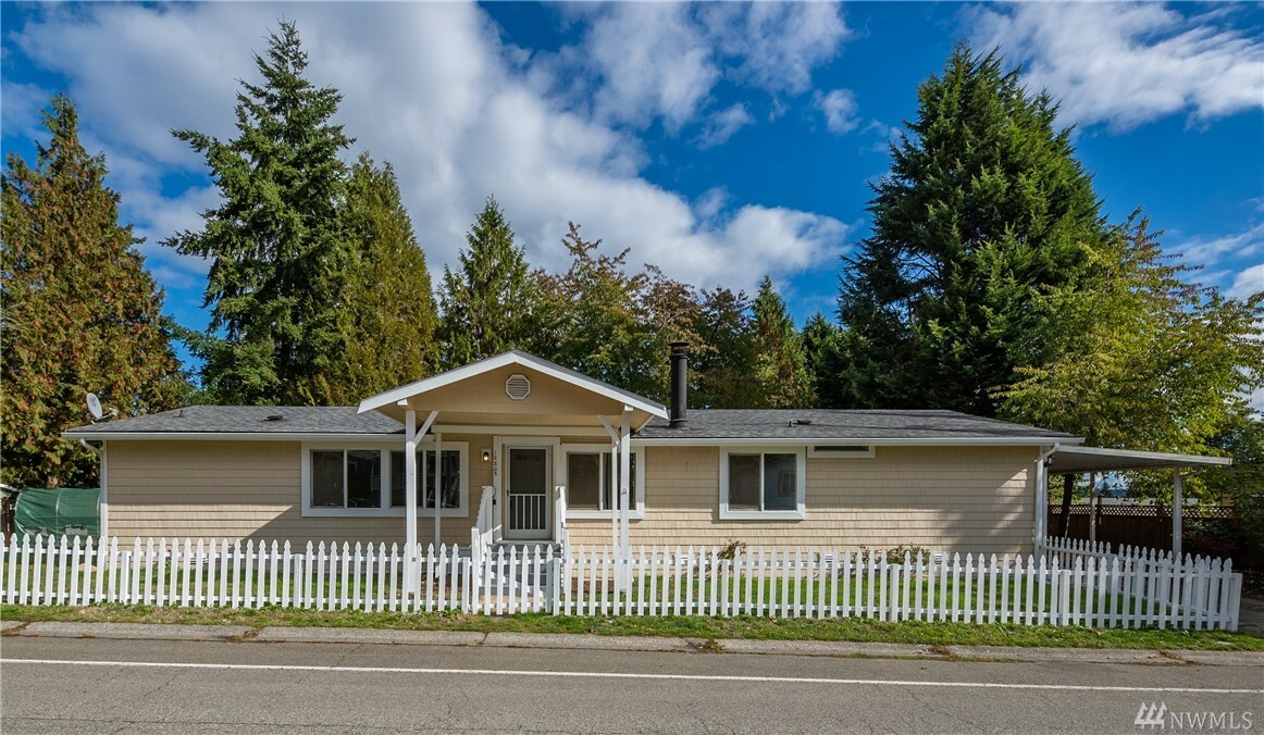 Property Photo:  12805 NE 199th St  WA 98011 