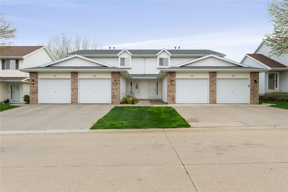 Property Photo:  2760 6th Street  IA 52302 