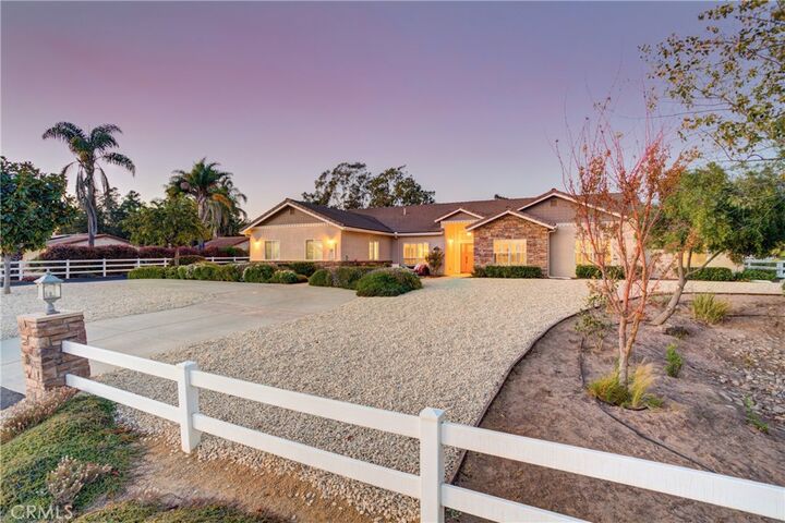 Property Photo:  202 N Las Flores Drive  CA 93444 